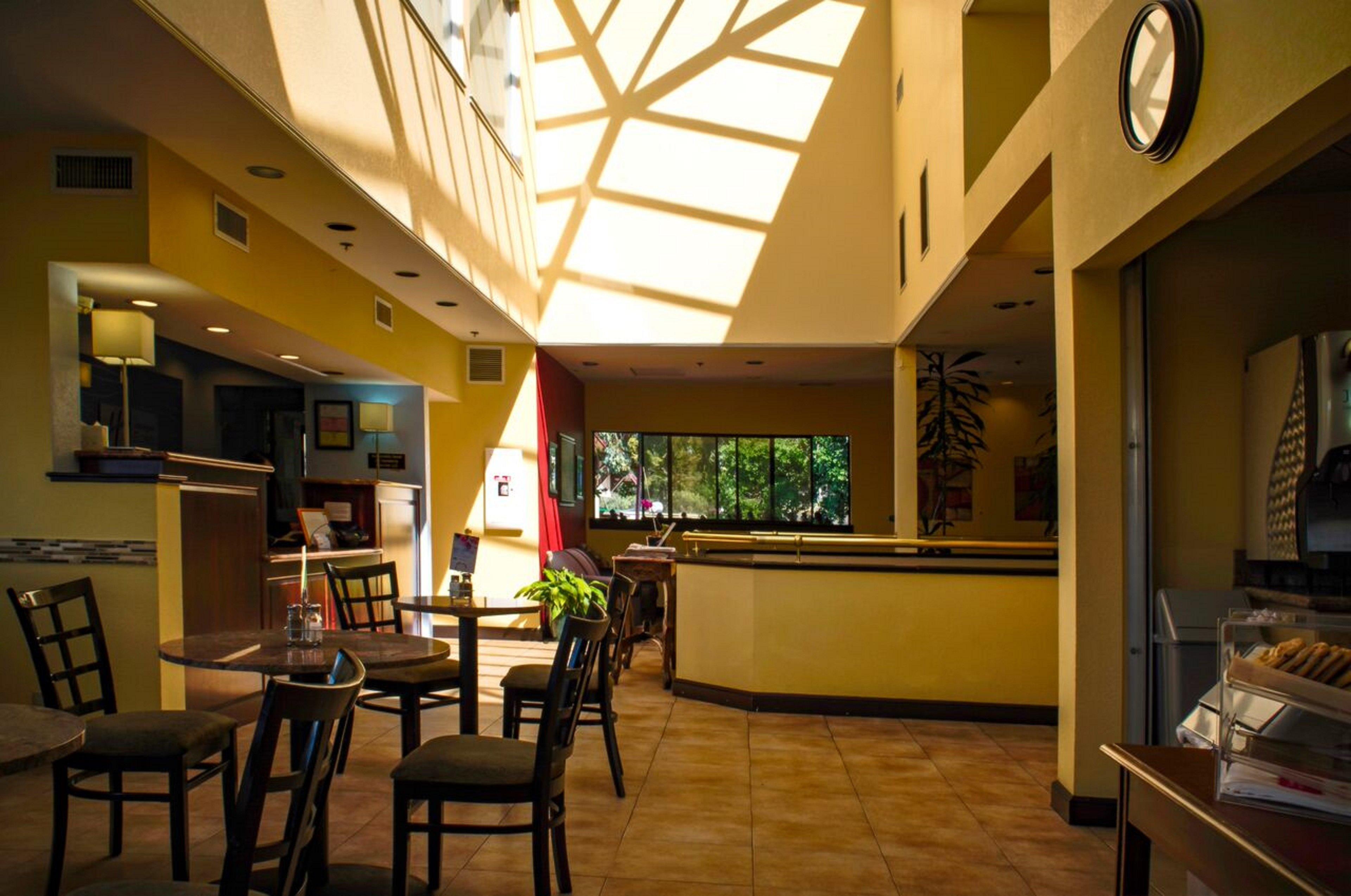 Holiday Inn Express Grover Beach-Pismo Beach Area By Ihg Exterior foto